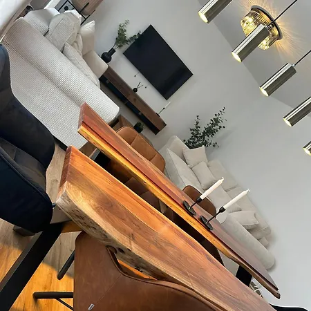 Elegance Apartment